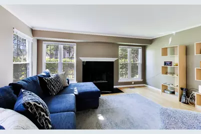 2331 Sedgfield Court, Schaumburg, IL 60194 - Photo 6