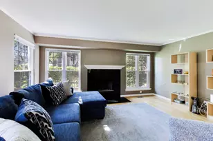 2331 Sedgfield Ct, Schaumburg, IL 60194 - Photo 6