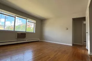 4752 N Olcott Ave, Harwood Heights, IL 60706 - Photo 2