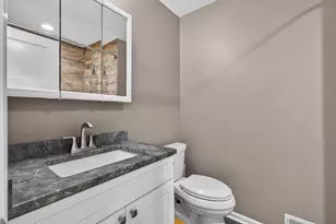 15776 W Woodbine Cir, Vernon Hills, IL 60061 - Photo 18