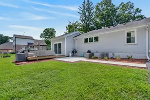 15776 W Woodbine Cir, Vernon Hills, IL 60061 - Photo 34