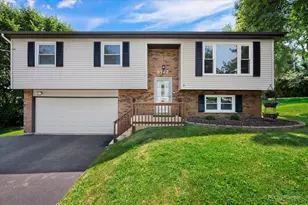 6122 Pleasant View Rd, Cary, IL 60013 - Photo 1