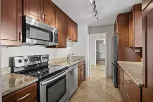 [Address not provided], Chicago, IL 60610 - Photo 8