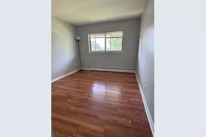 659 E Fullerton Avenue #210, Glendale Heights, IL 60139 - Photo 2