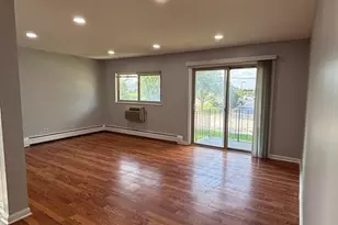 659 E Fullerton Ave, Glendale Heights, IL 60139 - Photo 1