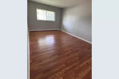 659 E Fullerton Avenue #210, Glendale Heights, IL 60139 - Photo 4