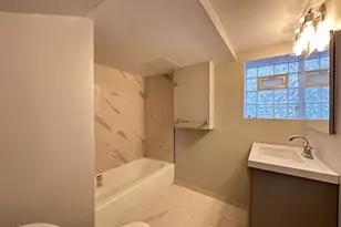 2617 W Rascher Ave, Chicago, IL 60625 - Photo 20
