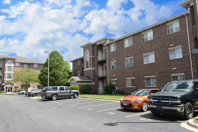 881 N Swift Road #105, Addison, IL 60101 - Photo 2