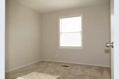 328 Farmingdale Circle, Vernon Hills, IL 60061 - Photo 18