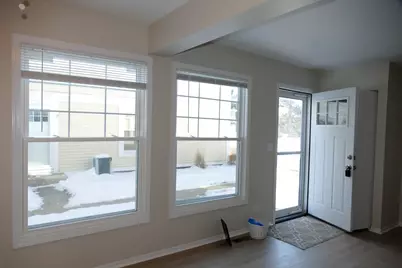 328 Farmingdale Circle, Vernon Hills, IL 60061 - Photo 2