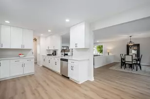 959 Ridge Ave, Elk Grove Village, IL 60007 - Photo 6