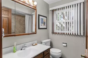 1902 Gigi Ln, Darien, IL 60561 - Photo 32