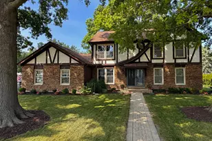 1902 Gigi Ln, Darien, IL 60561 - Photo 1