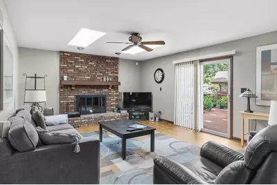 1902 Gigi Lane, Darien, IL 60561 - Photo 12