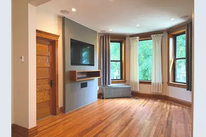 2036 N Sawyer Avenue #2, Chicago, IL 60647 - Photo 2