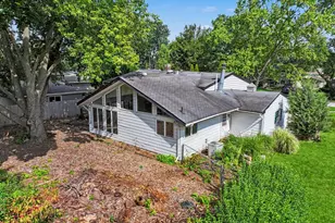 1120 E Prairie Ave, Wheaton, IL 60187 - Photo 6