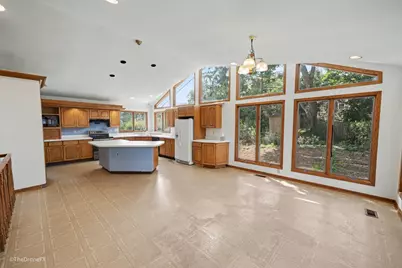 1120 E Prairie Avenue, Wheaton, IL 60187 - Photo 12
