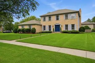 801 Fieldale Ln, Grayslake, IL 60030 - Photo 1
