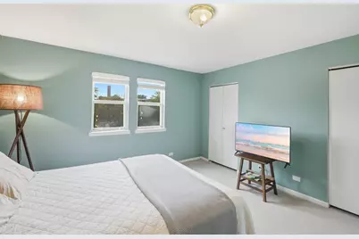 6957 S East End Avenue, Chicago, IL 60649 - Photo 8
