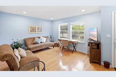 6957 S East End Avenue, Chicago, IL 60649 - Photo 2