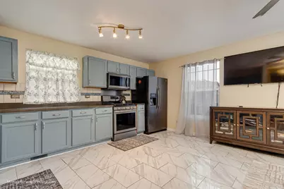 259 W 65th Street, Chicago, IL 60621 - Photo 6