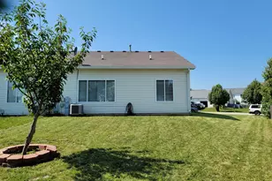 402 Waubonsee Drive, Plano, IL 60545 - Photo 14