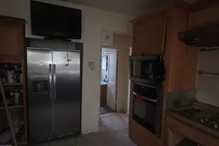 9905 S Yale Ave, Chicago, IL 60628 - Photo 8