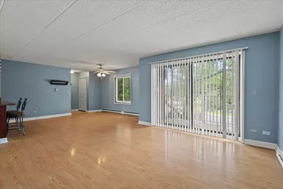 708 N Briar Hill Lane #3, Addison, IL 60101 - Photo 2