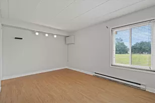 708 N Briar Hill Ln, Addison, IL 60101 - Photo 8