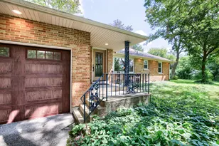 28W470 Purnell Rd, West Chicago, IL 60185 - Photo 4