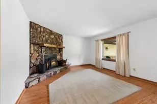 3207 Stella Ct, Zion, IL 60099 - Photo 4