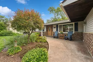 3207 Stella Ct, Zion, IL 60099 - Photo 2