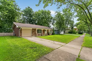 140 Tamarack Dr, Bolingbrook, IL 60440 - Photo 32