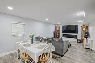 2920 Farmington Dr, Lindenhurst, IL 60046 - Photo 34