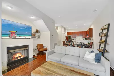 631 W Oak Street, Chicago, IL 60610 - Photo 8