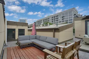 631 W Oak St, Chicago, IL 60610 - Photo 18