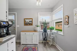 7057 W Madison St, Niles, IL 60714 - Photo 8