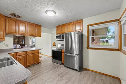 1123 N Sangamon Avenue, Gibson City, IL 60936 - Photo 18