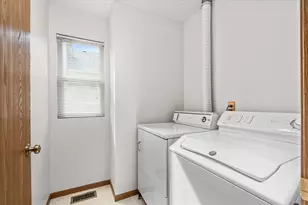 141 Hamlet Cir, Montgomery, IL 60538 - Photo 16