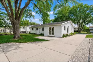 8766 S 83rd Ct Ave, Hickory Hills, IL 60457 - Photo 6