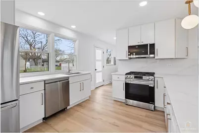 8766.. S 83rd Ct.. Avenue, Hickory Hills, IL 60457 - Photo 10