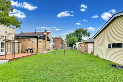 2811 Ridgeland Avenue, Berwyn, IL 60402 - Photo 22