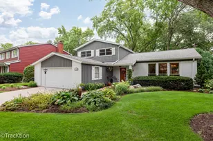 116 Pembroke Rd, Naperville, IL 60540 - Photo 1