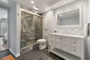 300 N State St, Chicago, IL 60654 - Photo 8