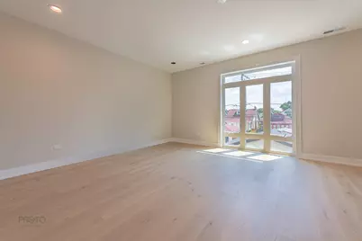4945 W Berenice Avenue, Chicago, IL 60641 - Photo 14
