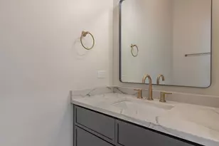 4945 W Berenice Ave, Chicago, IL 60641 - Photo 22
