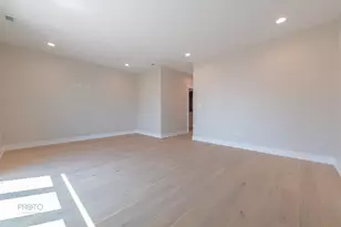 4945 W Berenice Ave, Chicago, IL 60641 - Photo 16