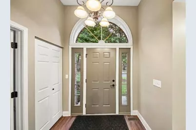 281 Governors Lane #281, Elgin, IL 60123 - Photo 2