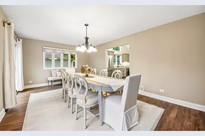 281 Governors Lane #281, Elgin, IL 60123 - Photo 10