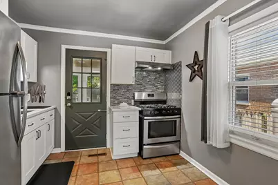 10250 S Turner Avenue, Evergreen Park, IL 60805 - Photo 6